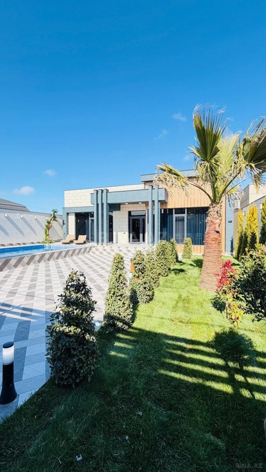 Satılır 5 otaqlı həyət evi 180 m²
