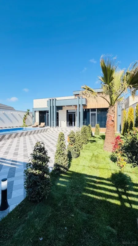 Satılır 5 otaqlı həyət evi 180 m²