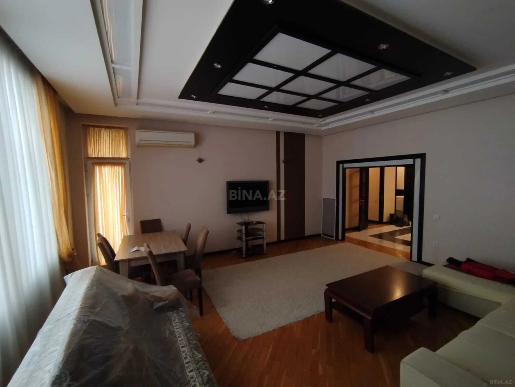 Kirayə verilir 3 otaqlı mənzil 160 m²