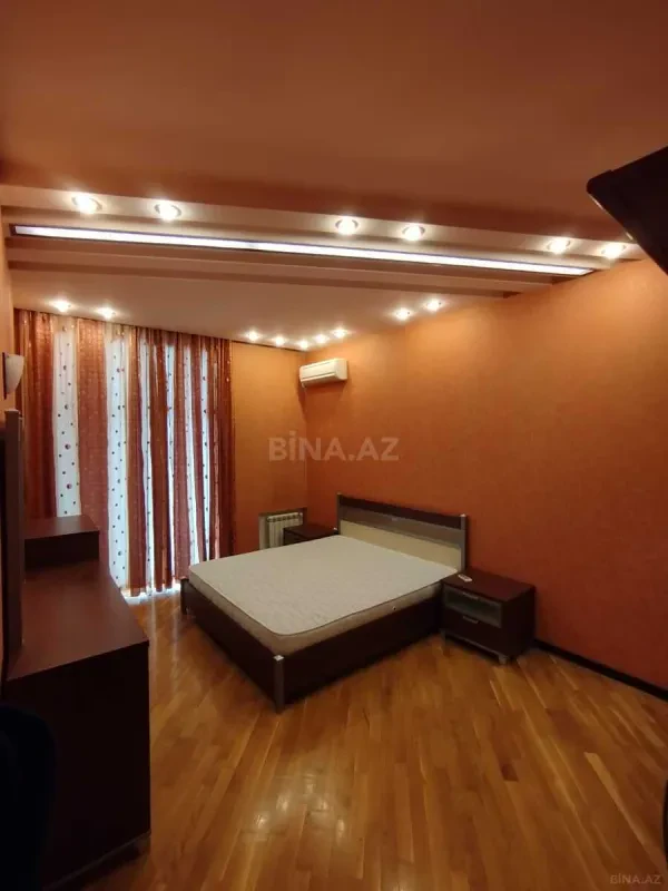Kirayə verilir 3 otaqlı mənzil 160 m²