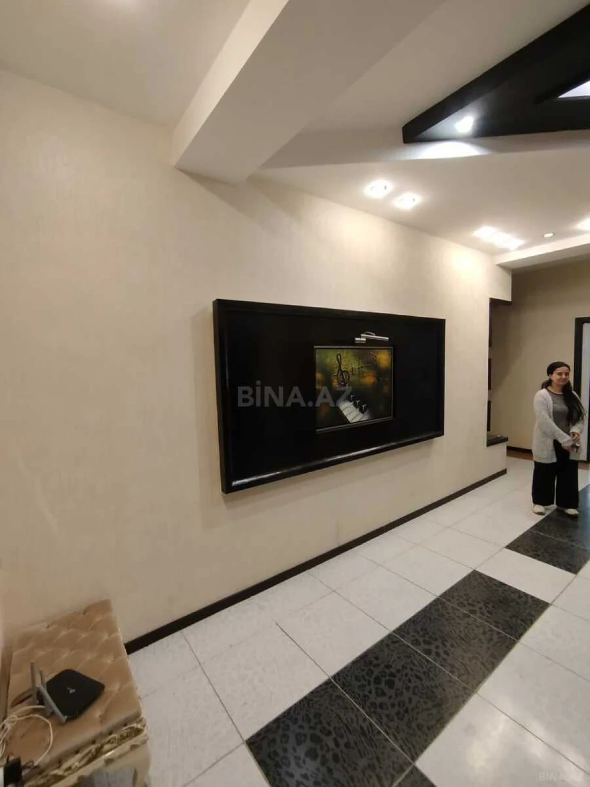 Kirayə verilir 3 otaqlı mənzil 160 m²