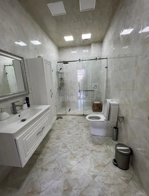 Kirayə verilir 6 otaqlı həyət evi 300 m²