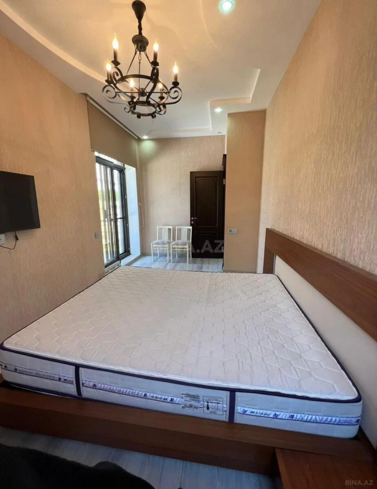 Kirayə verilir 6 otaqlı həyət evi 300 m²