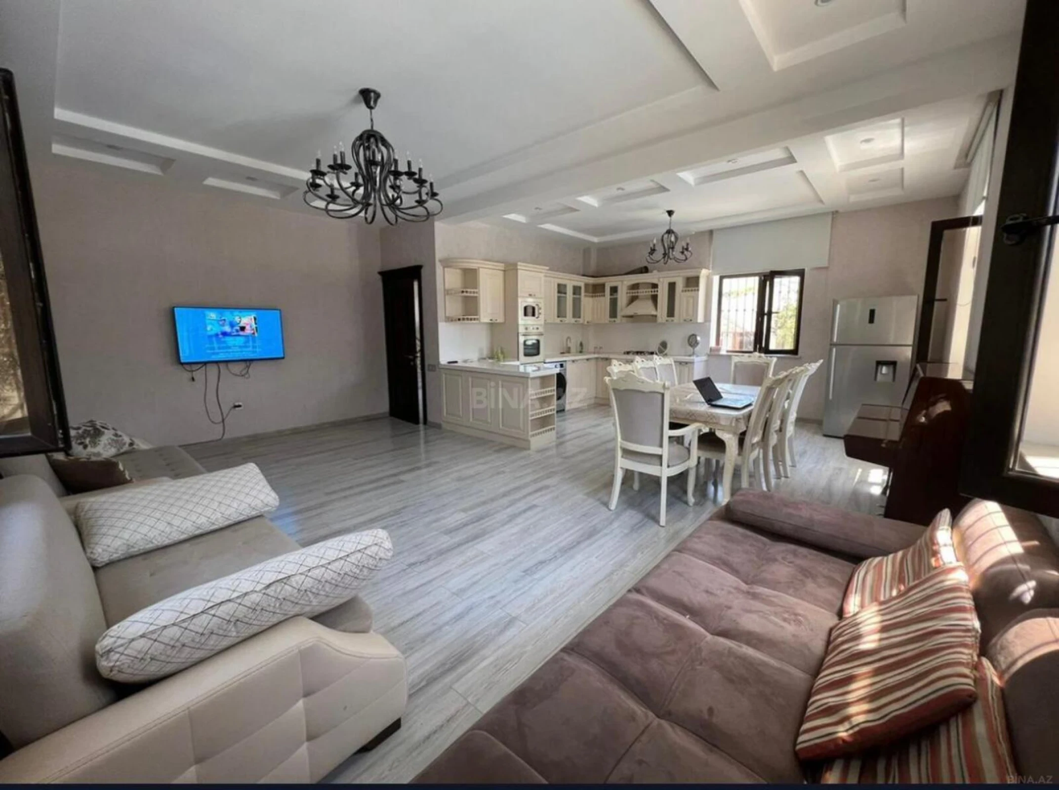 Kirayə verilir 6 otaqlı həyət evi 300 m²