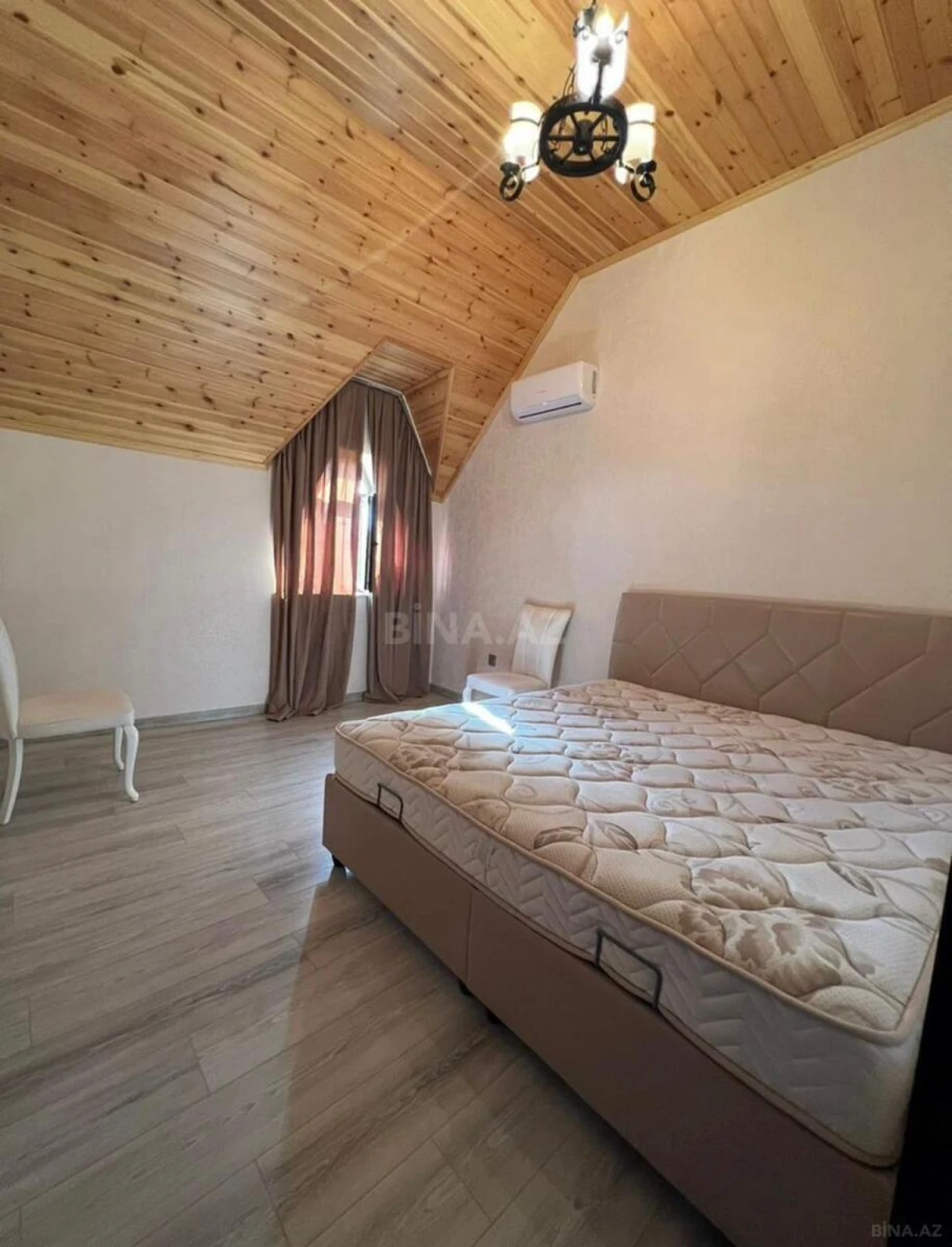 Kirayə verilir 6 otaqlı həyət evi 300 m²