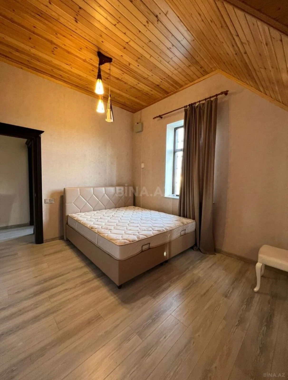 Kirayə verilir 6 otaqlı həyət evi 300 m²
