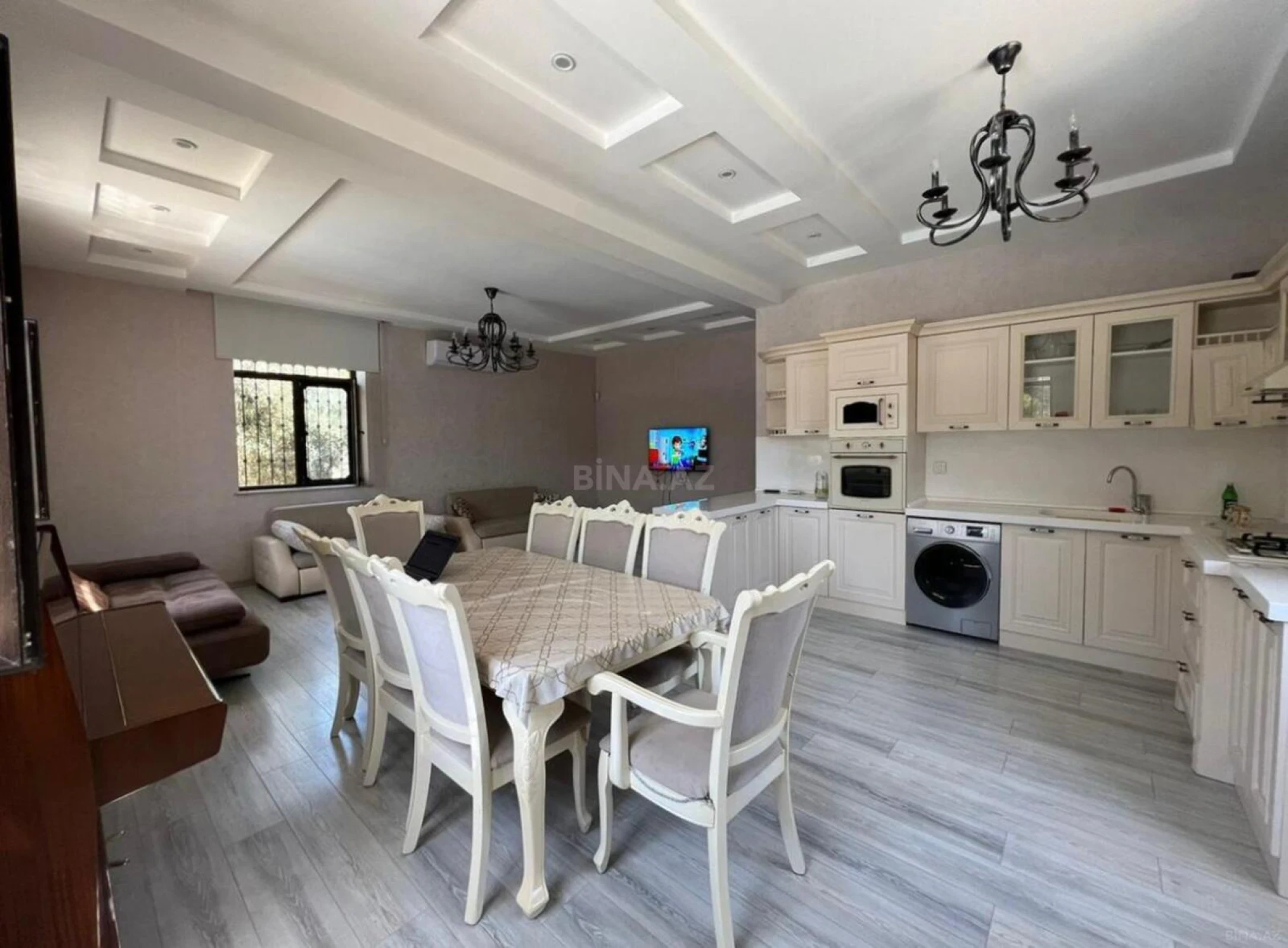 Kirayə verilir 6 otaqlı həyət evi 300 m²