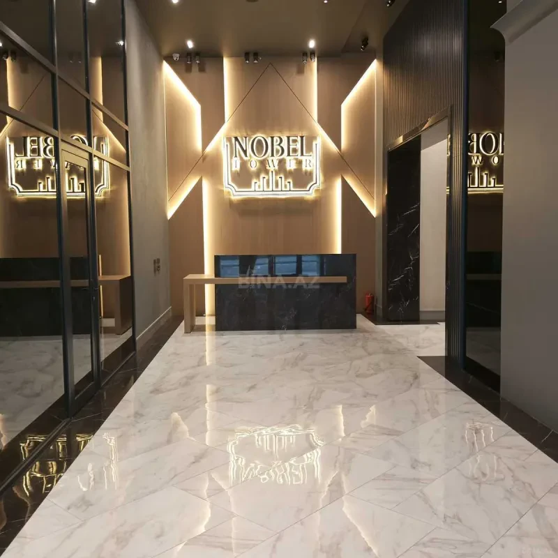 Satılır 4 otaqlı mənzil 195 m²