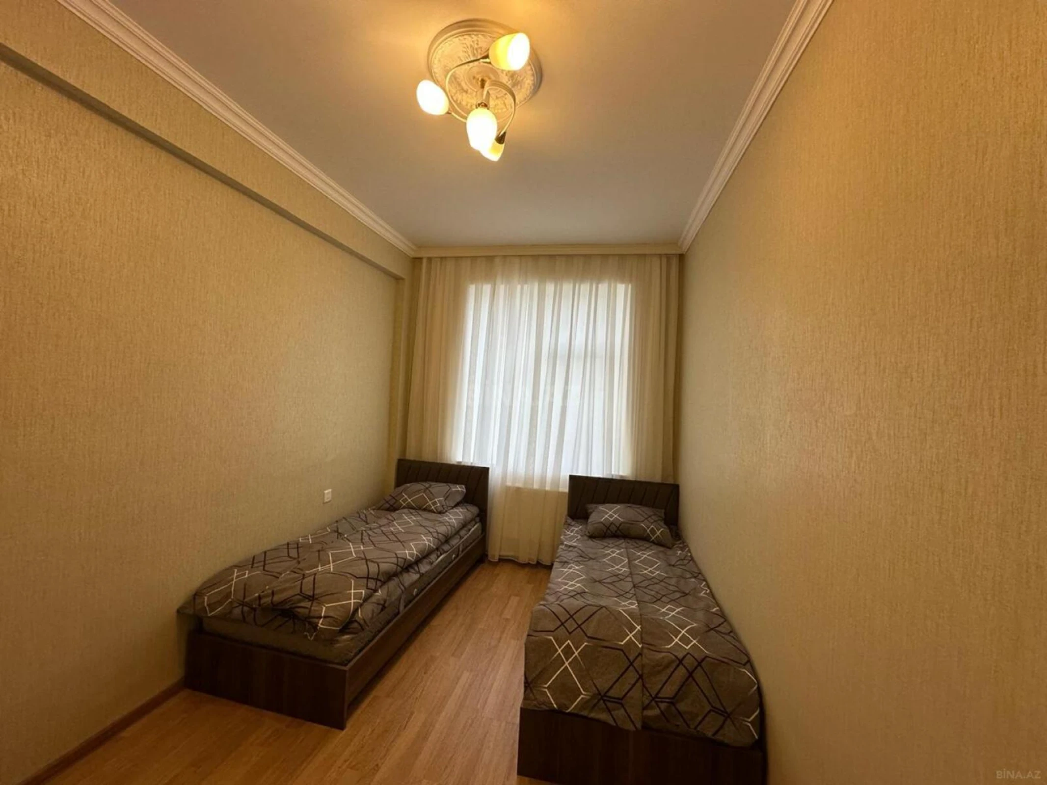 Kirayə verilir 3 otaqlı mənzil 90 m²