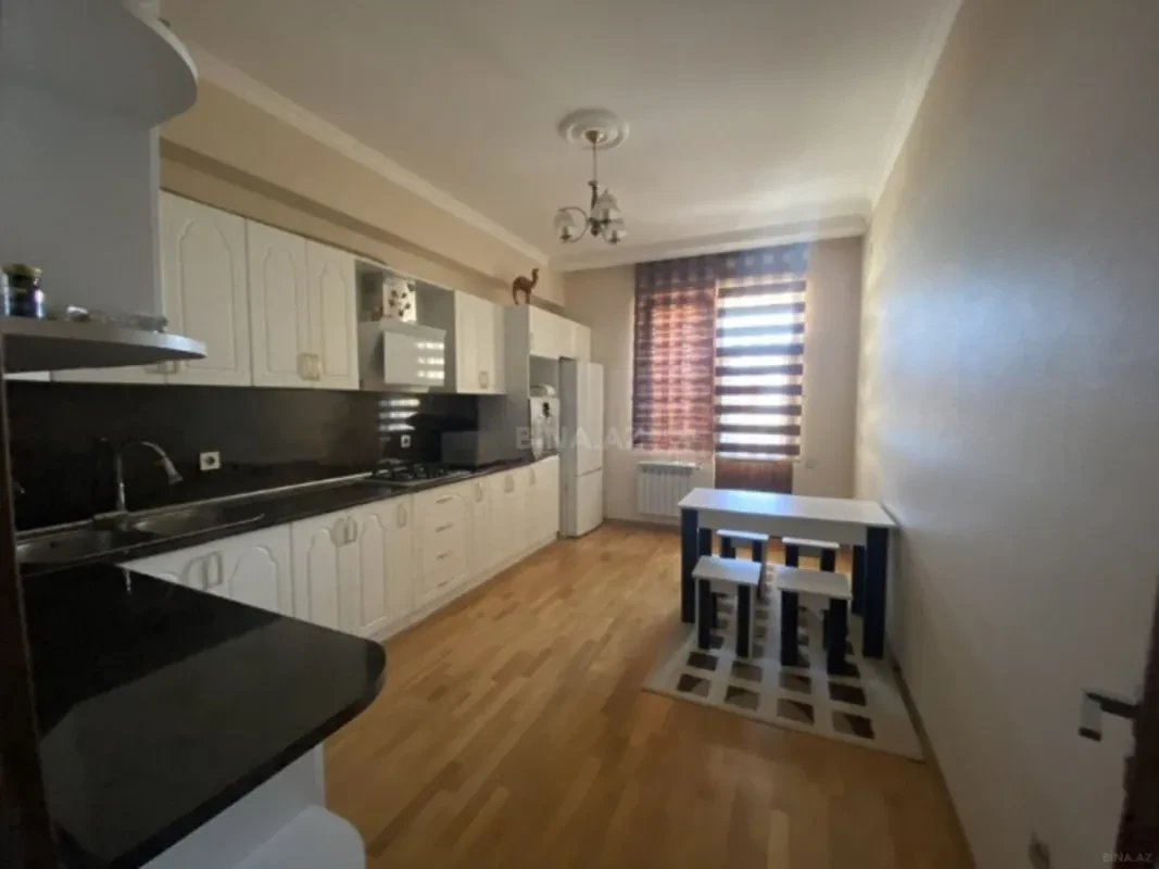 Satılır 3 otaqlı mənzil 117 m²