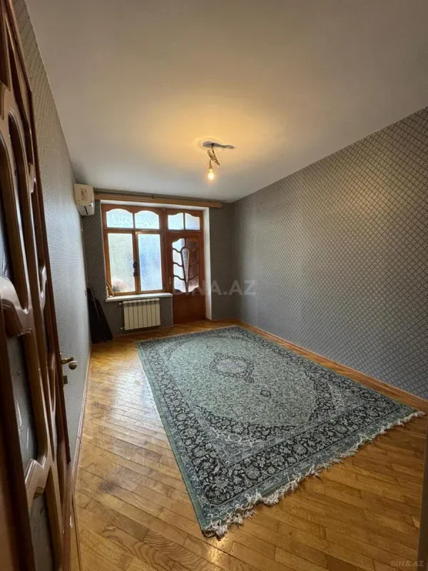 Satılır 4 otaqlı mənzil 100 m²