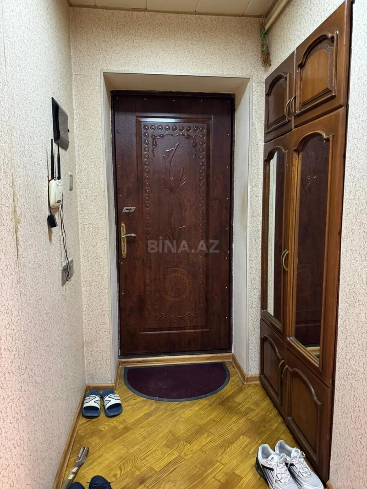 Satılır 4 otaqlı mənzil 100 m²