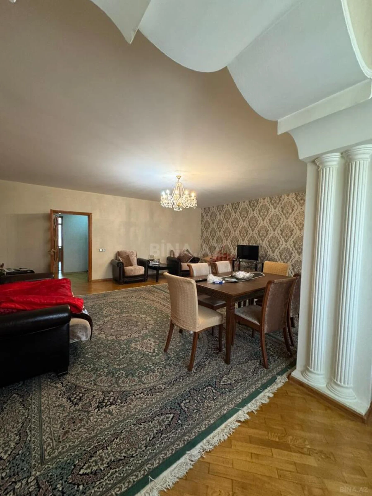 Satılır 4 otaqlı mənzil 100 m²