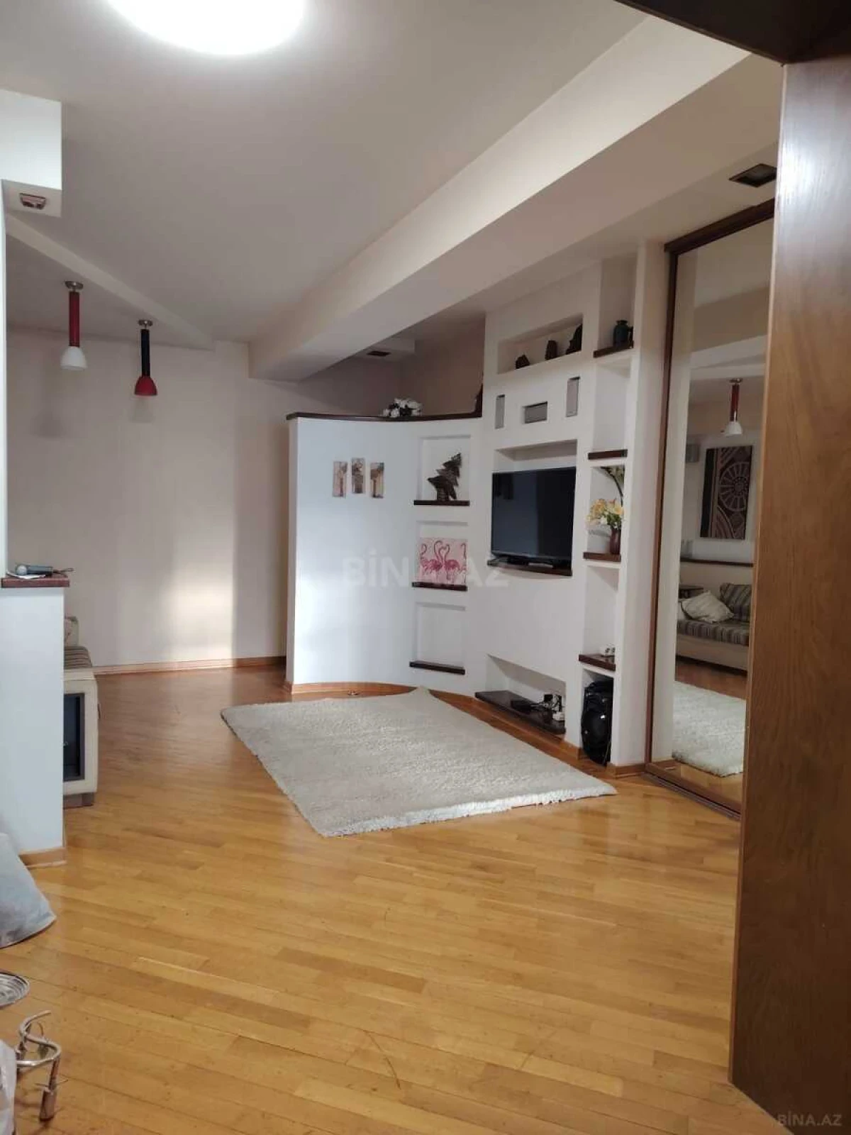 Kirayə verilir 3 otaqlı mənzil 120 m²