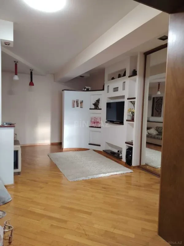 Kirayə verilir 3 otaqlı mənzil 120 m²