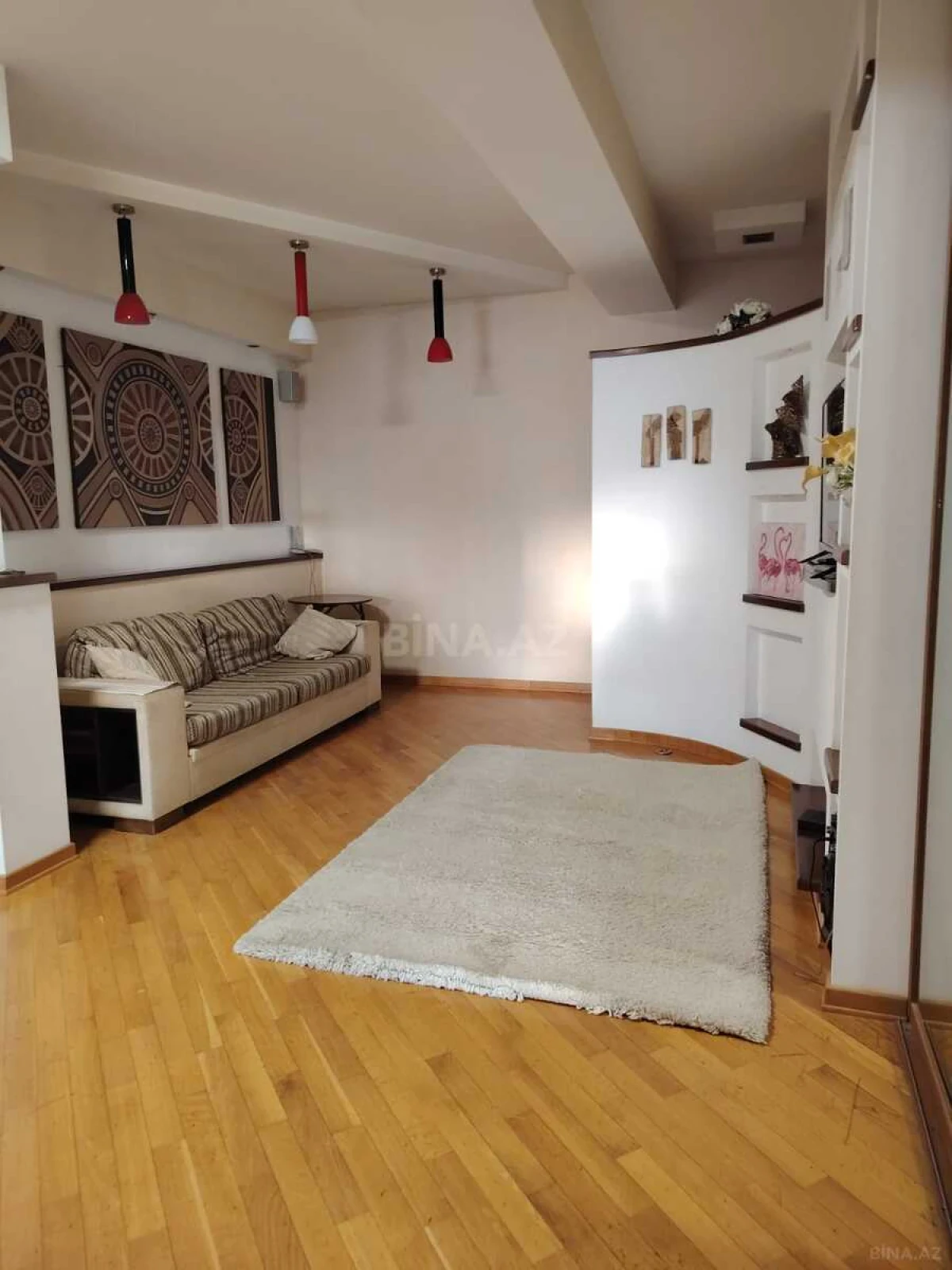 Kirayə verilir 3 otaqlı mənzil 120 m²