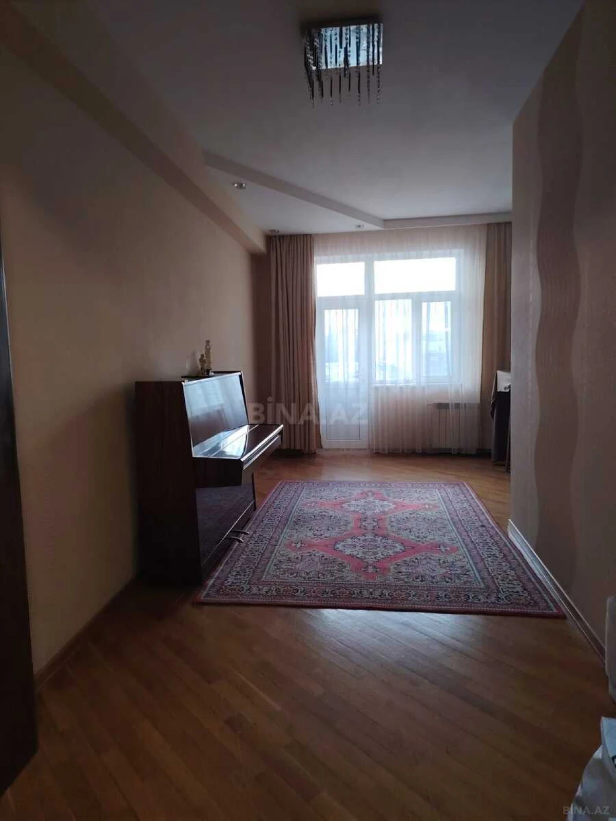 Kirayə verilir 3 otaqlı mənzil 120 m²
