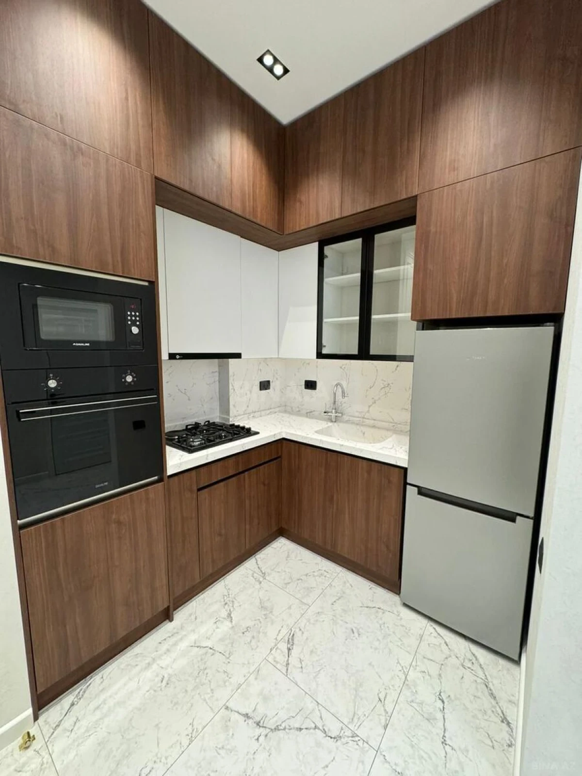 Kirayə verilir 2 otaqlı mənzil 55 m²