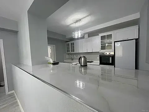 Kirayə verilir 2 otaqlı mənzil 65 m²
