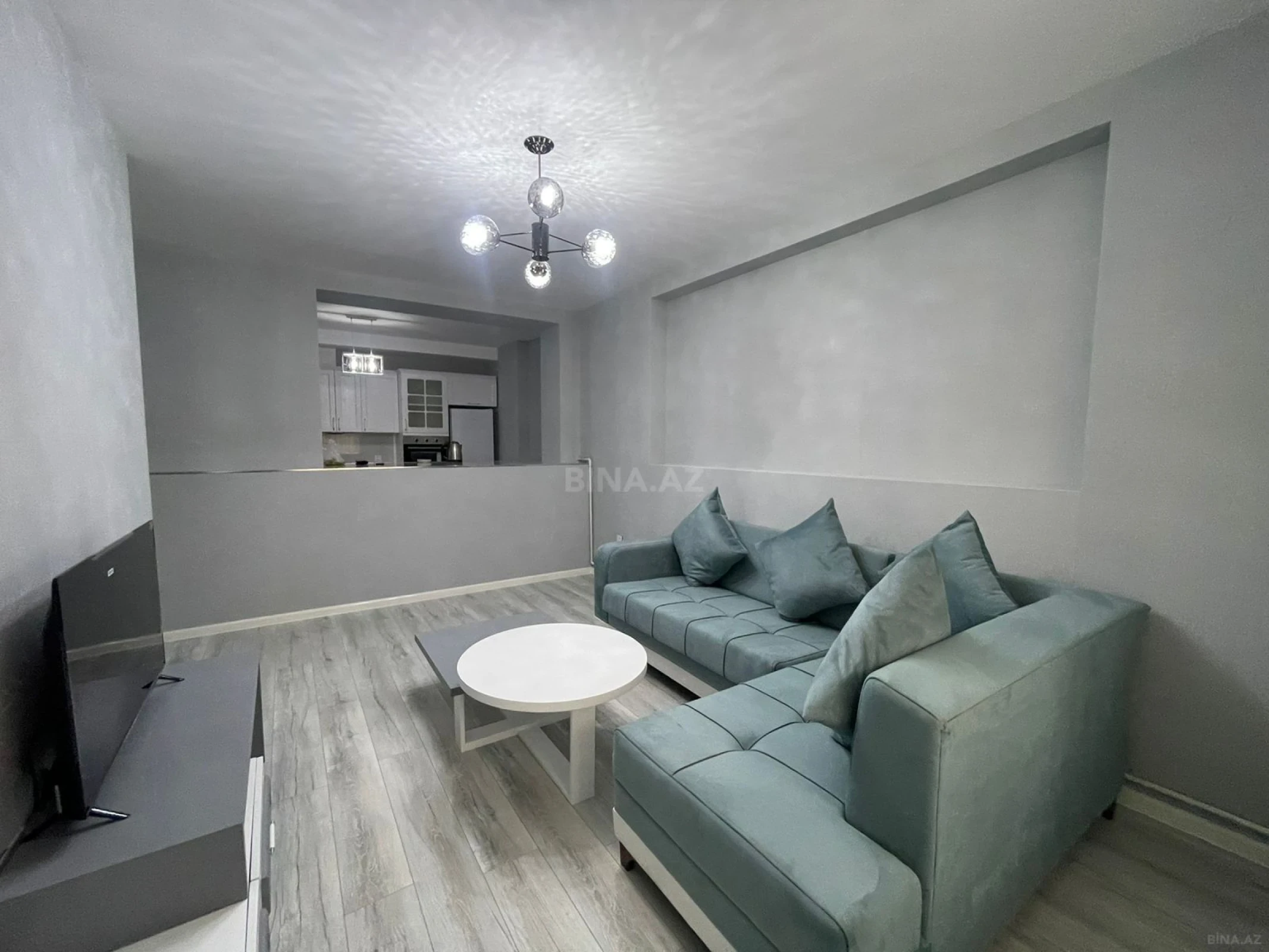 Kirayə verilir 2 otaqlı mənzil 65 m²