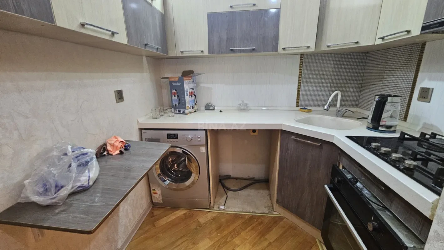 Satılır 3 otaqlı mənzil 101 m²