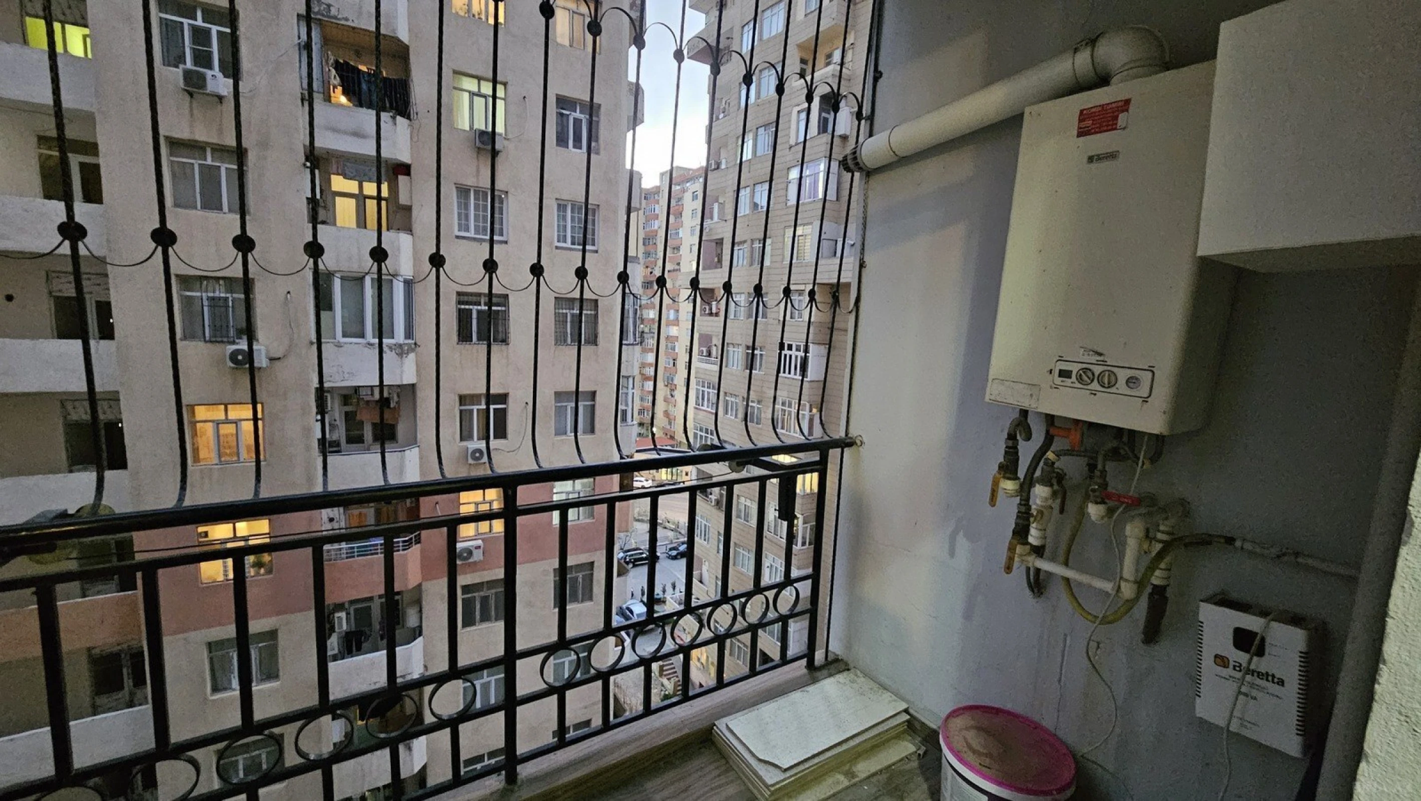 Satılır 3 otaqlı mənzil 101 m²
