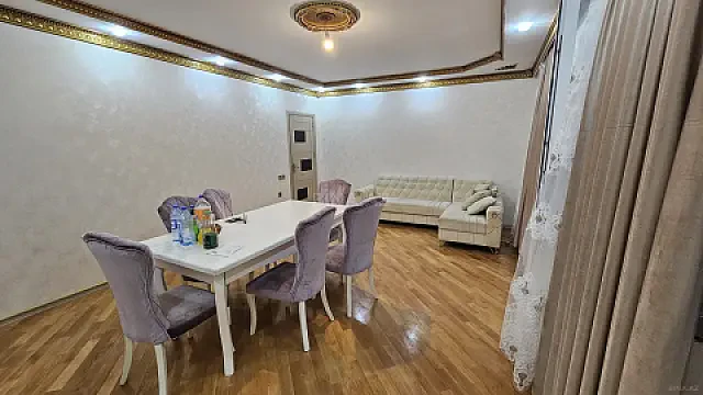 Satılır 3 otaqlı mənzil 101 m²