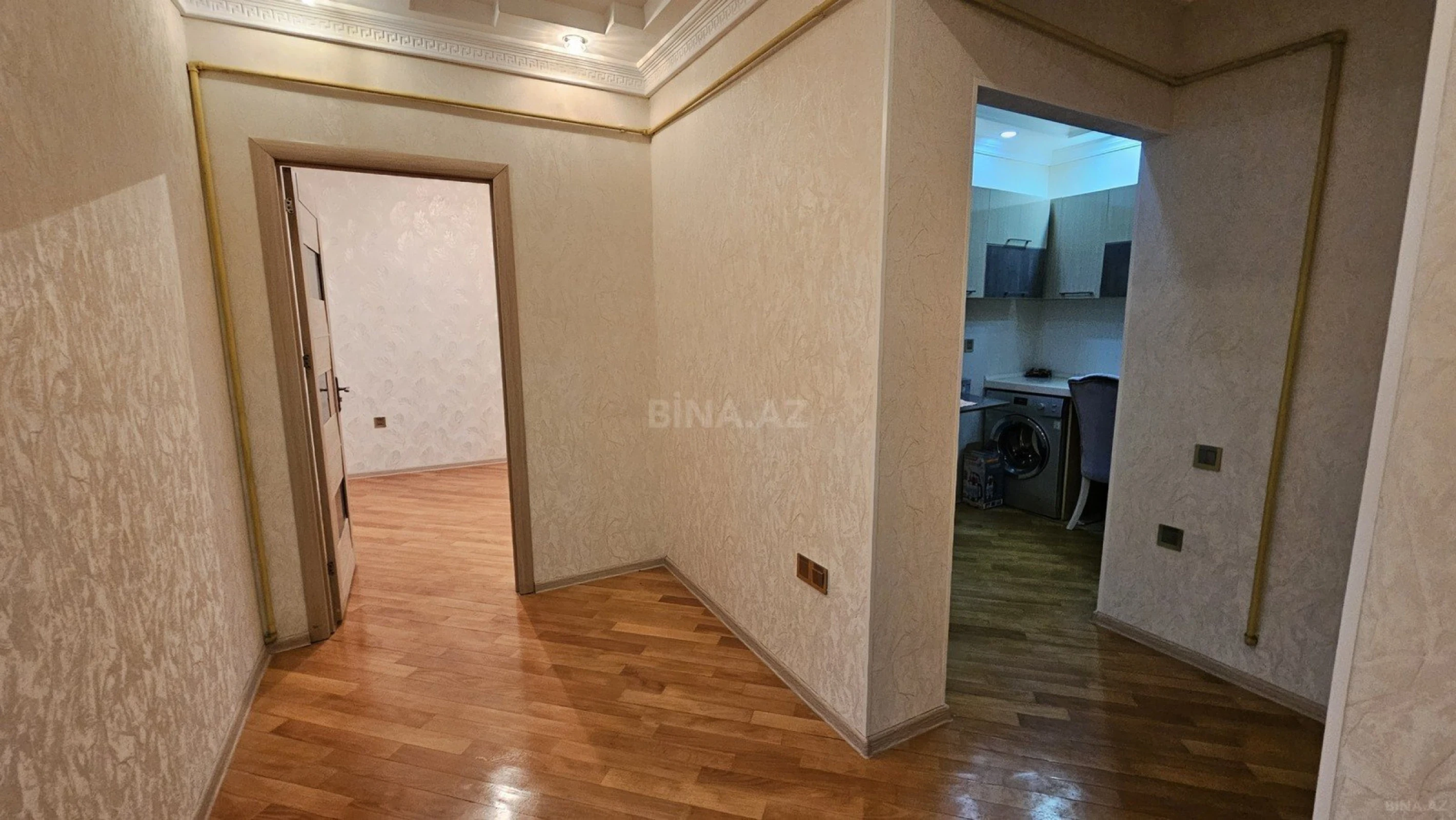 Satılır 3 otaqlı mənzil 101 m²