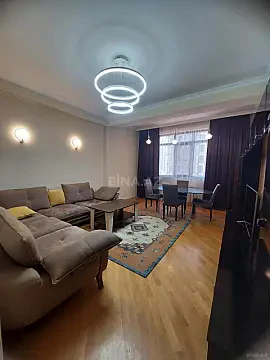 Kirayə verilir 2 otaqlı mənzil 82 m²