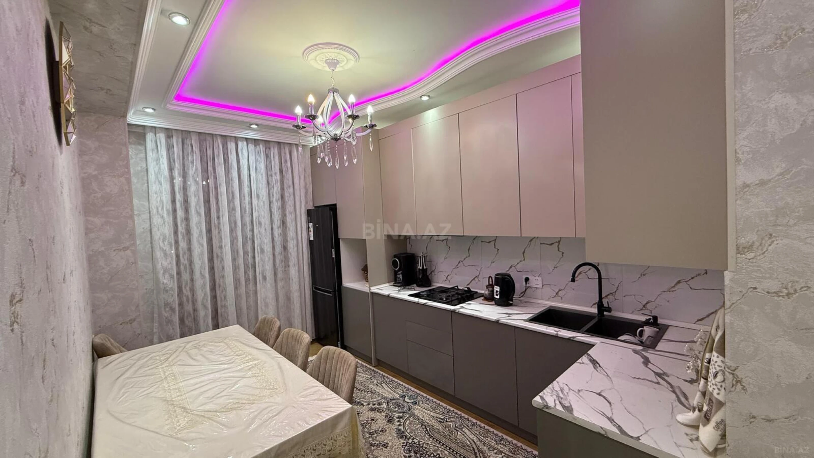 Satılır 3 otaqlı mənzil 98 m²