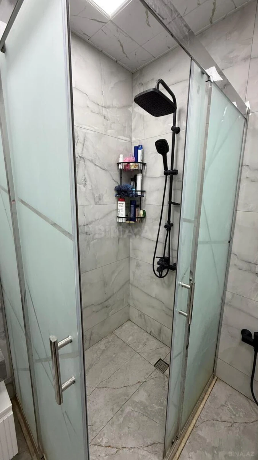 Satılır 3 otaqlı mənzil 98 m²