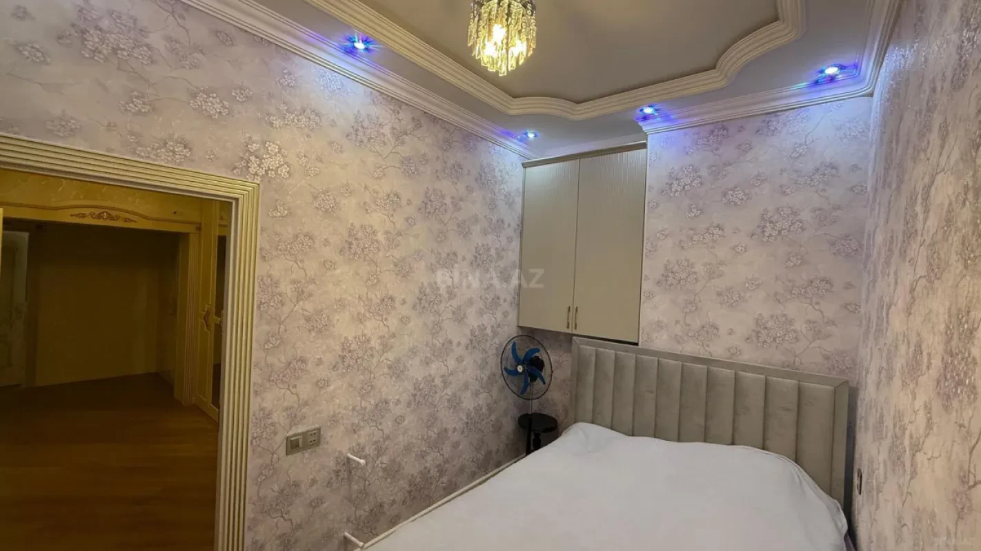 Satılır 3 otaqlı mənzil 98 m²