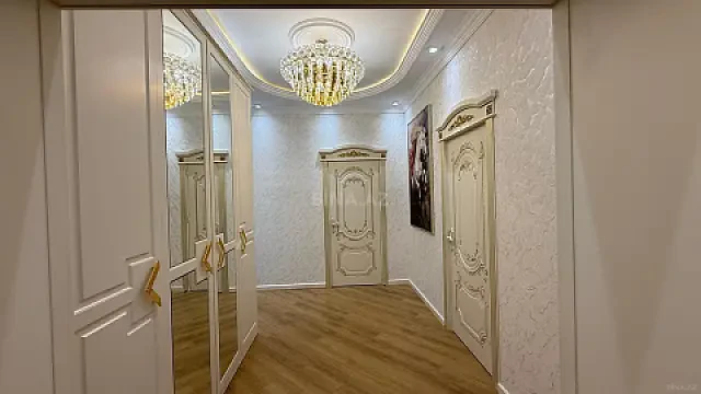 Satılır 3 otaqlı mənzil 98 m²
