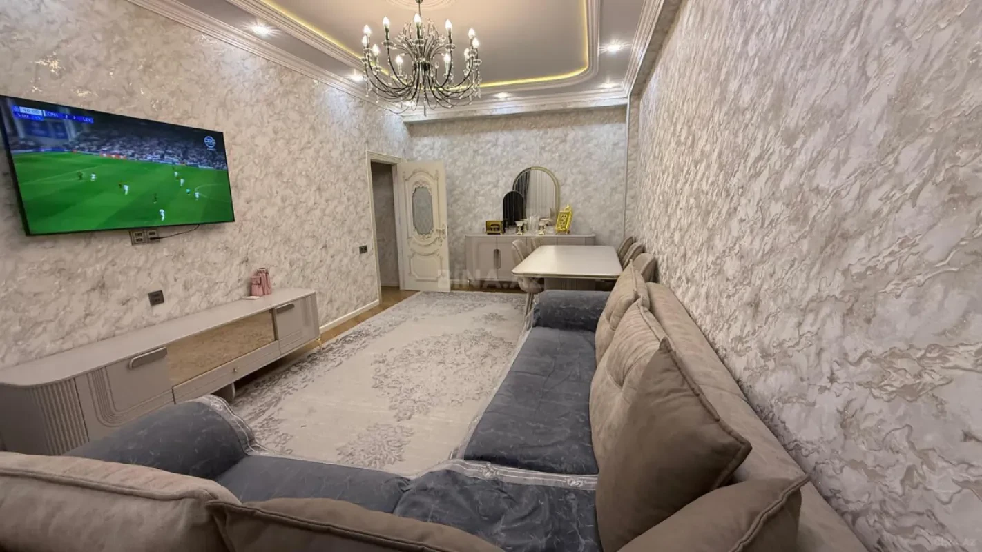 Satılır 3 otaqlı mənzil 98 m²
