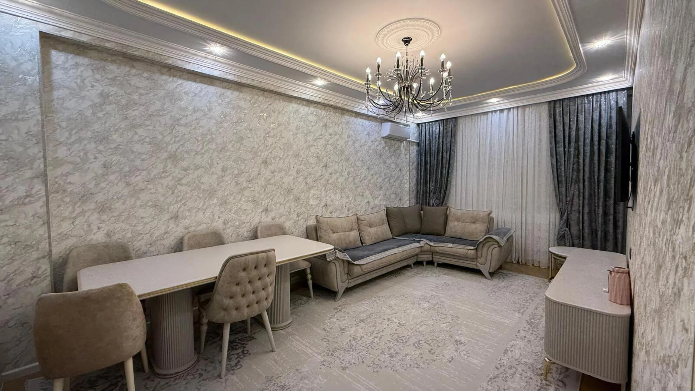 Satılır 3 otaqlı mənzil 98 m²