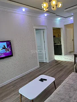 Kirayə verilir 2 otaqlı mənzil 60 m²