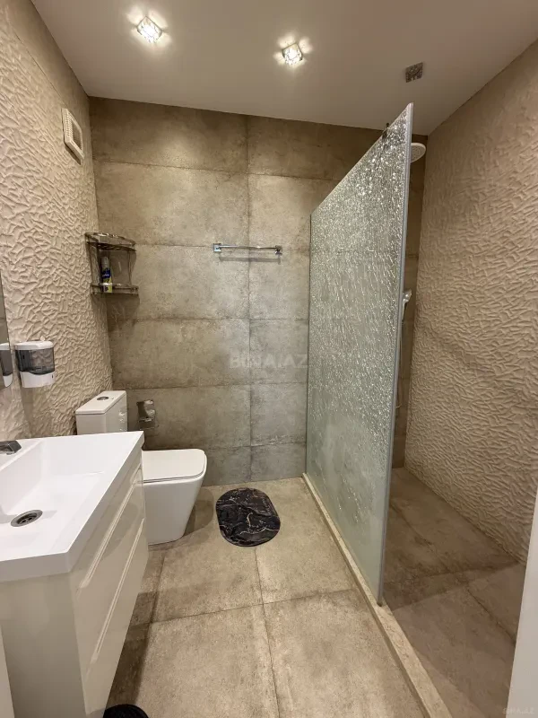 Satılır 3 otaqlı mənzil 167 m²