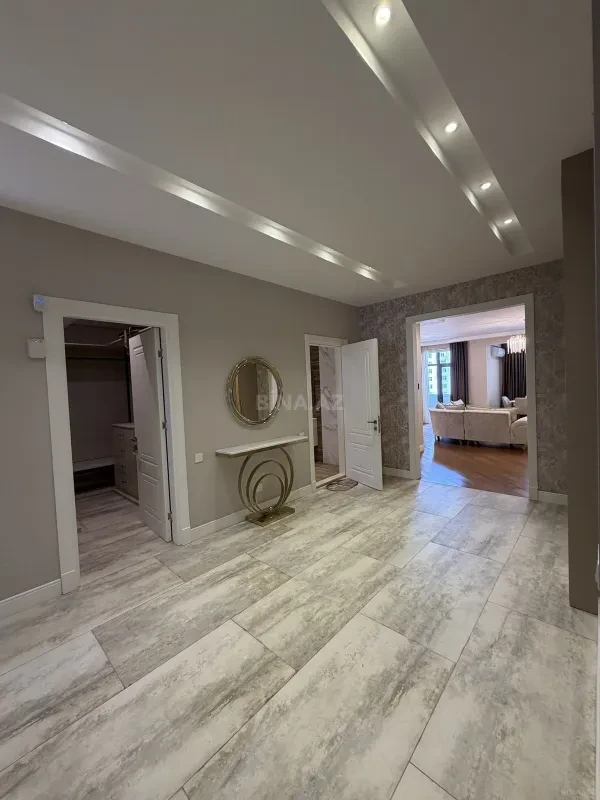 Satılır 3 otaqlı mənzil 167 m²