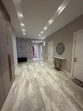 Satılır 3 otaqlı mənzil 167 m²