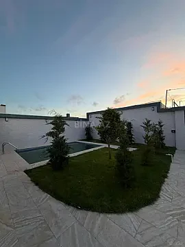 Satılır 4 otaqlı həyət evi 150 m²