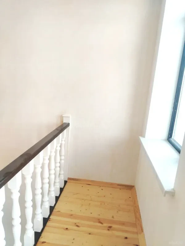 Satılır 4 otaqlı həyət evi 160 m²