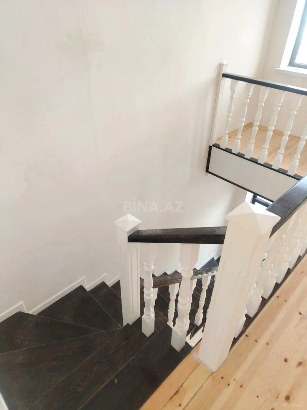 Satılır 4 otaqlı həyət evi 160 m²