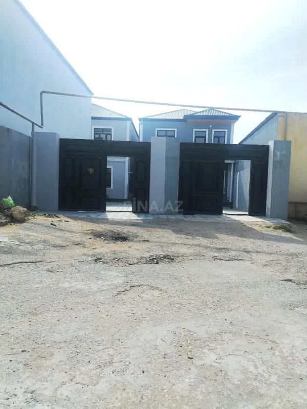 Satılır 4 otaqlı həyət evi 160 m²