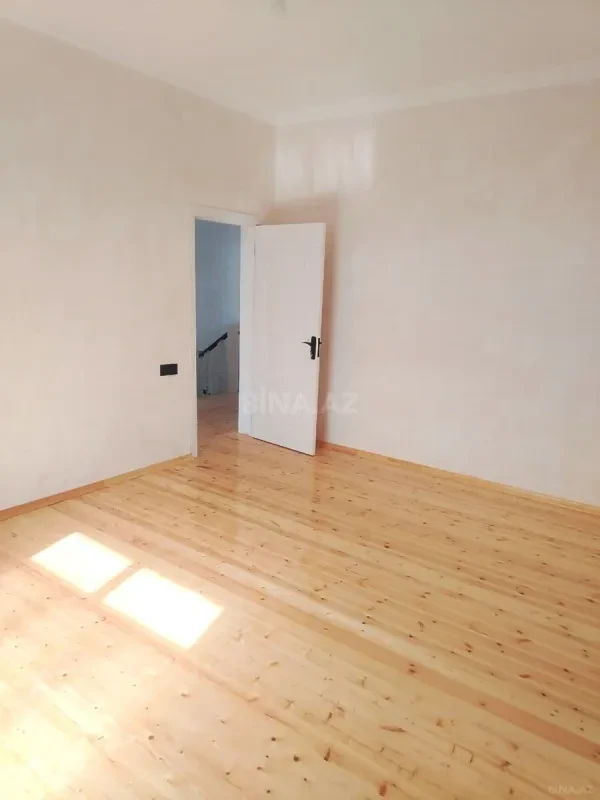 Satılır 4 otaqlı həyət evi 160 m²