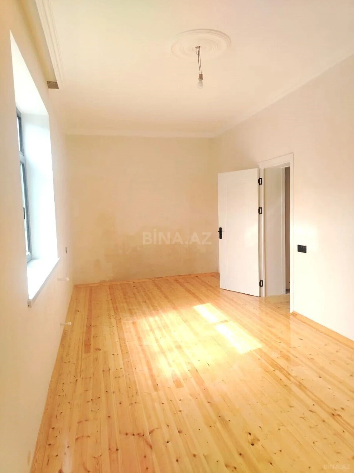 Satılır 4 otaqlı həyət evi 160 m²