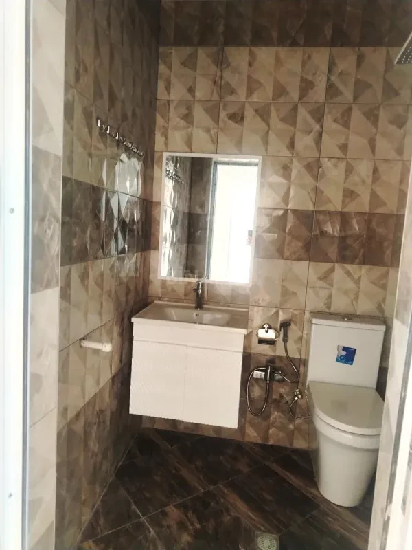 Satılır 4 otaqlı həyət evi 160 m²