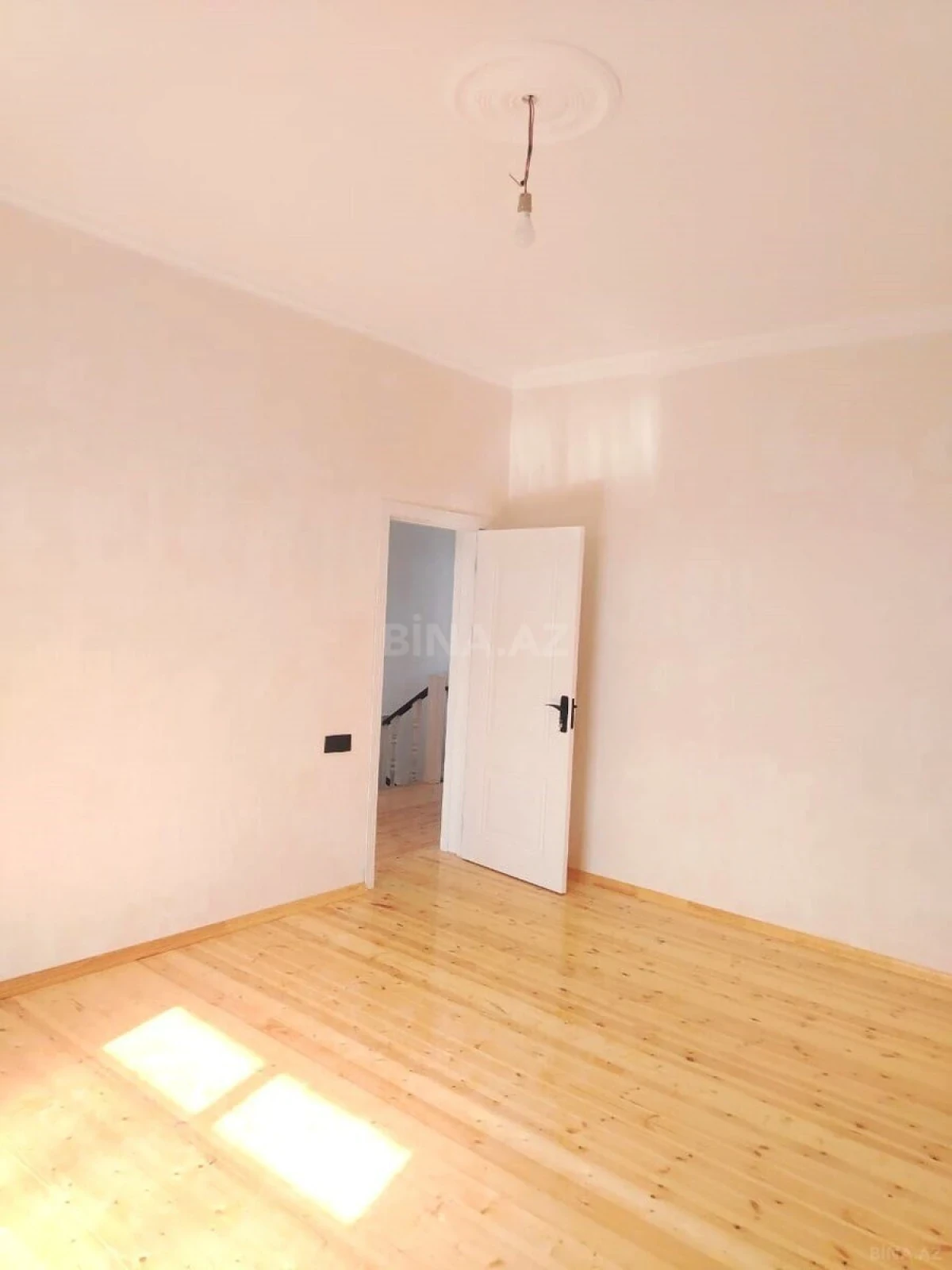 Satılır 4 otaqlı həyət evi 160 m²