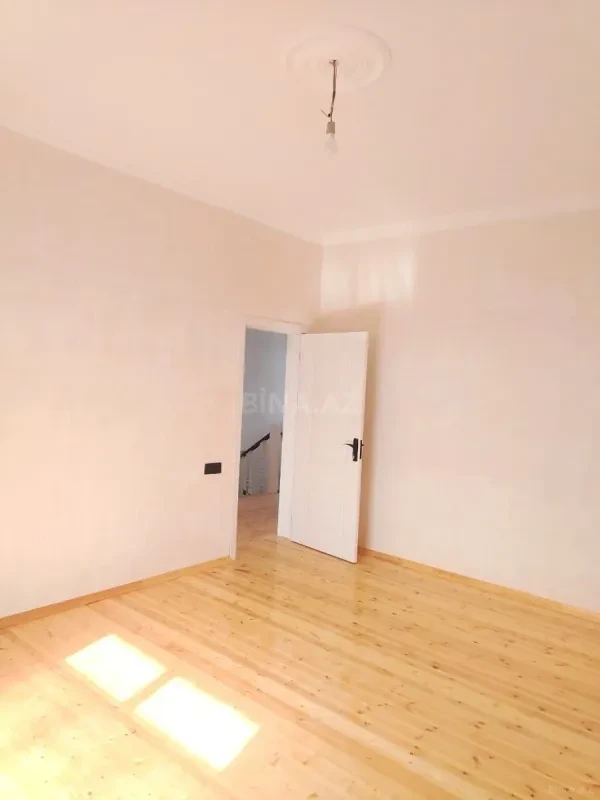 Satılır 4 otaqlı həyət evi 160 m²