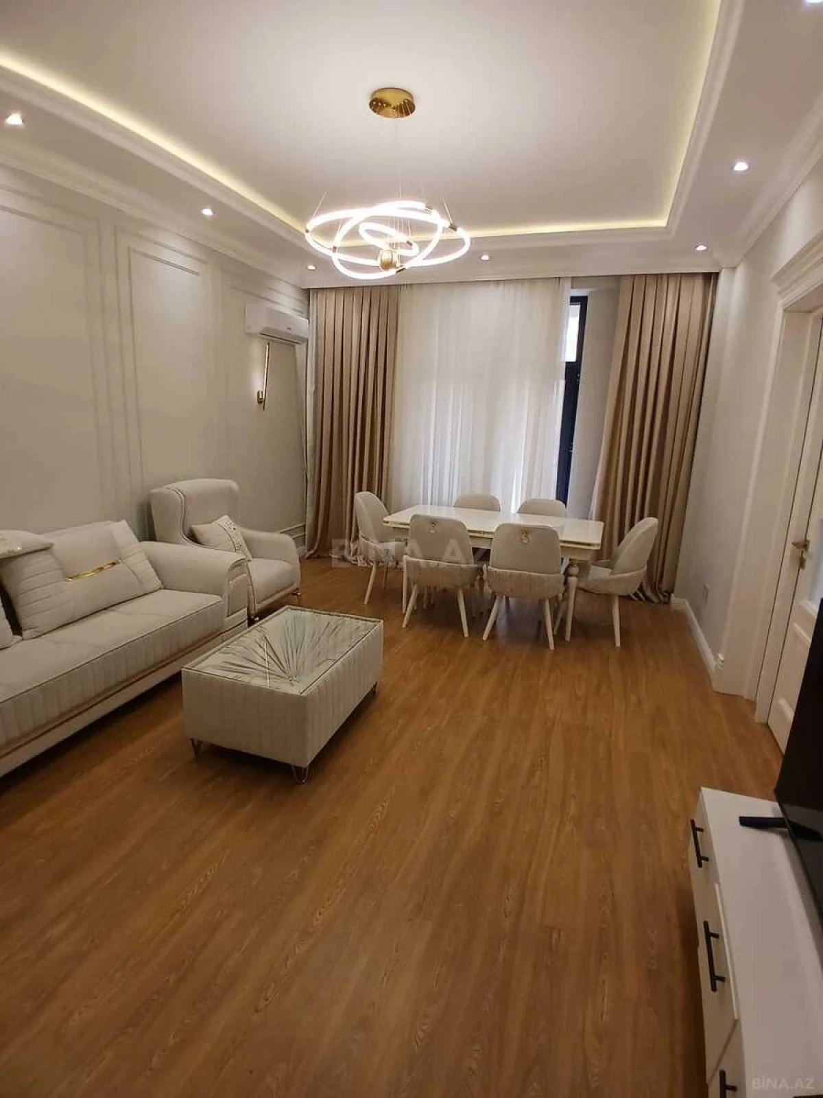 Kirayə verilir 3 otaqlı mənzil 140 m²