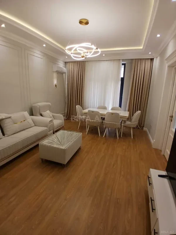 Kirayə verilir 3 otaqlı mənzil 140 m²